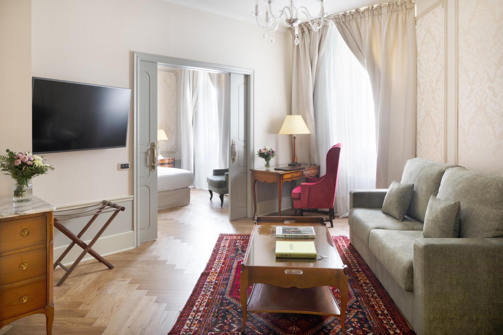 Hotel El Palace Barcelona Exterior photo Suite
