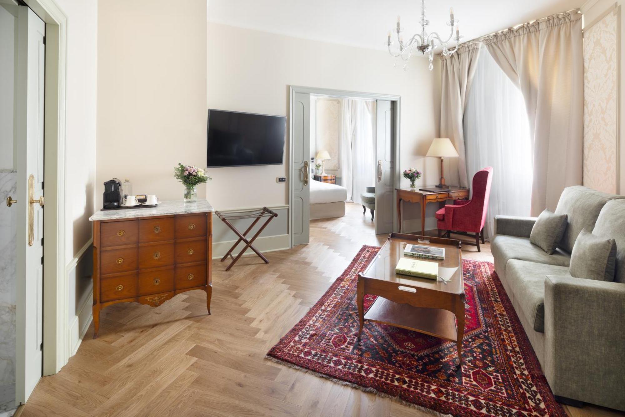 Hotel El Palace Barcelona Exterior photo Suite